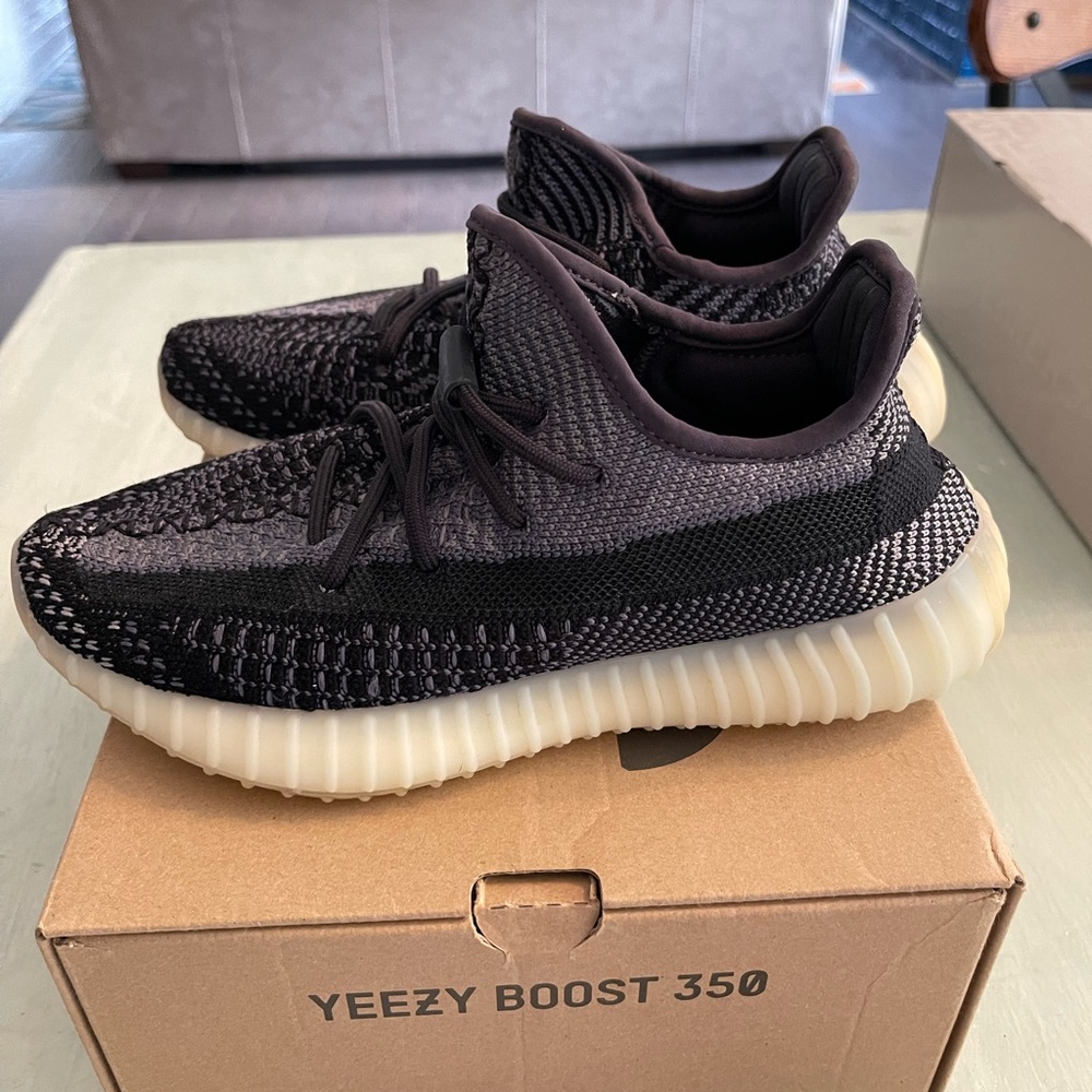 New Yeezy boost 350 size 5.5 (men)
